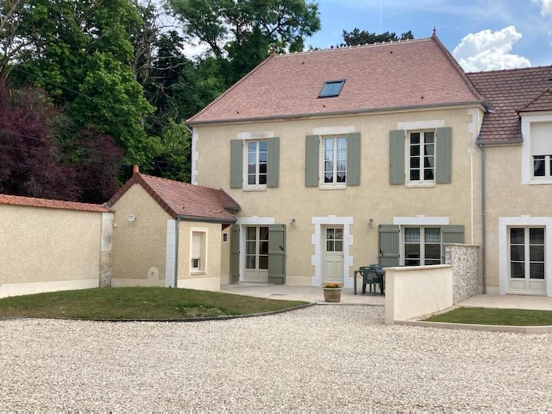 Gite Les Auregats Maligny Zewnętrze zdjęcie